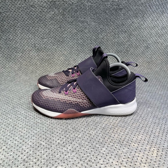 Nike Air Zoom Strong Purple Trainer Shoes Size 7 Women’s - Picture 1 of 9